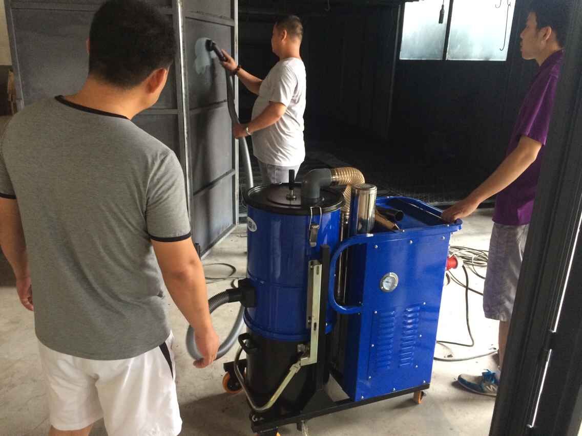 打磨車間該如何選擇工業(yè)吸塵器呢？85